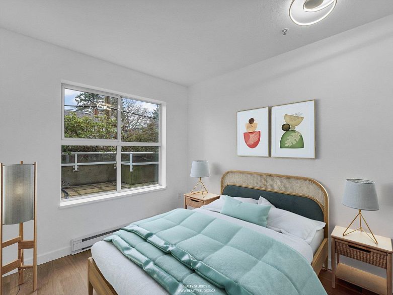 207 1990 Dunbar Street