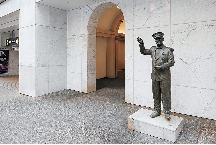 1006 1060 Alberni Street