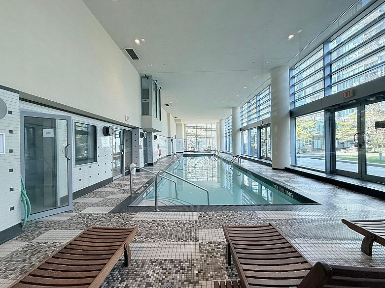 607 590 Nicola Street