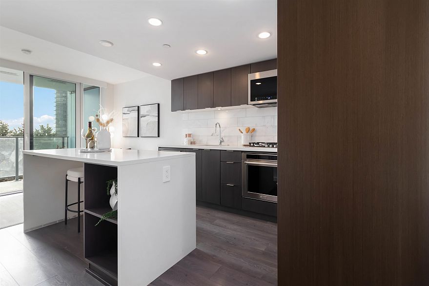 601 8238 Lord Street