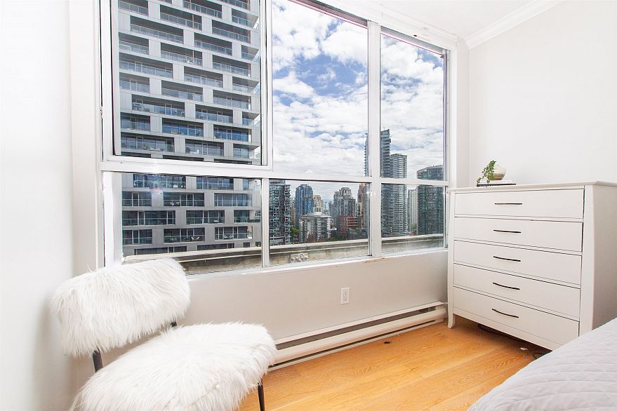 2301 1500 Howe Street