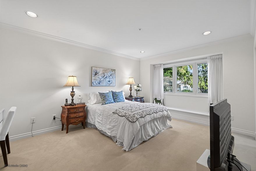 6787 Montgomery Street