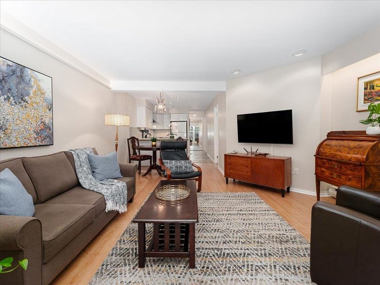 304 1274 Barclay Street