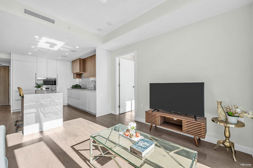 1504 7418 Paulson Street