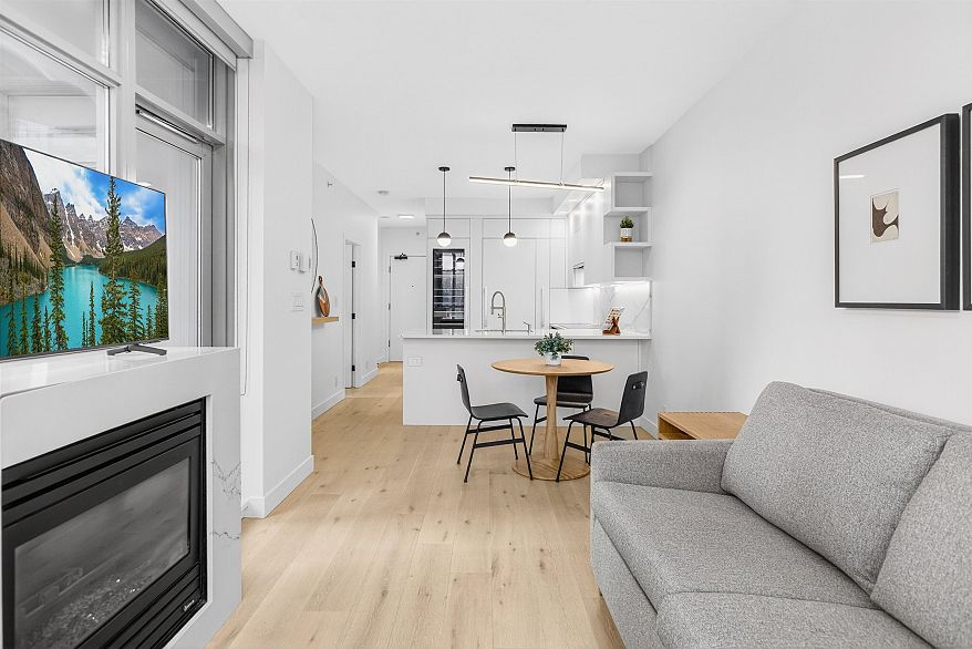 906 1050 Smithe Street