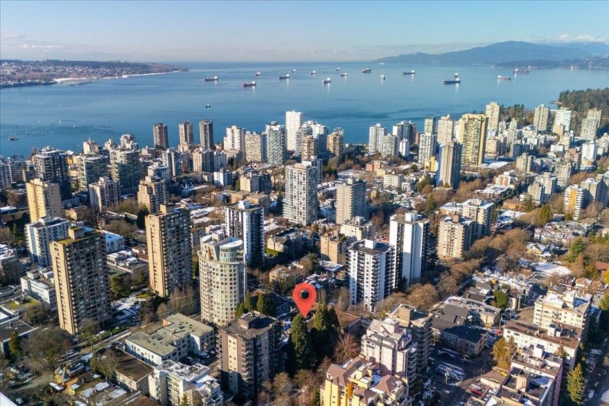 304 1274 Barclay Street