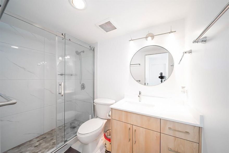 3 488 Jackson Avenue