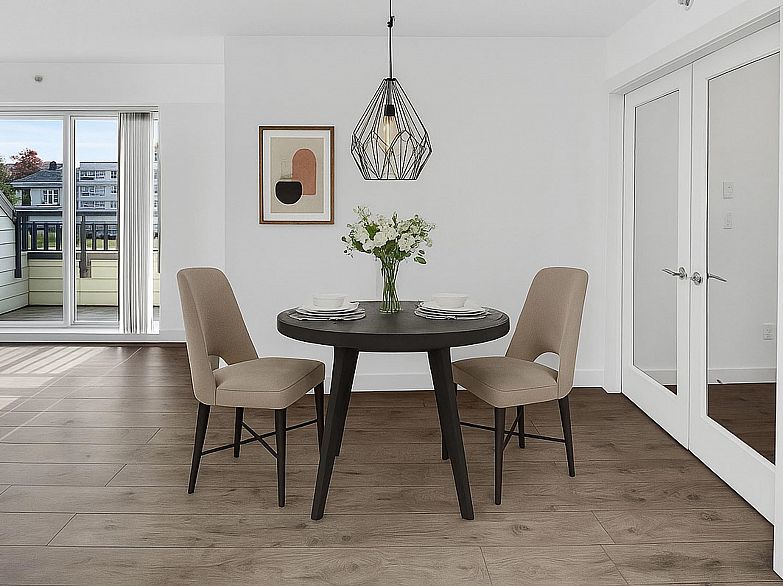 PH3 1533 E 8th Avenue