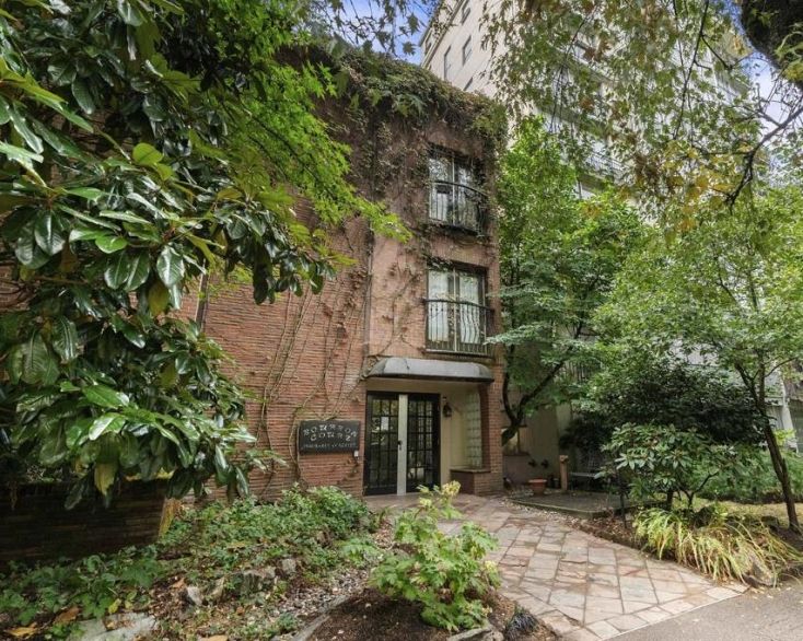 107 1940 Barclay Street