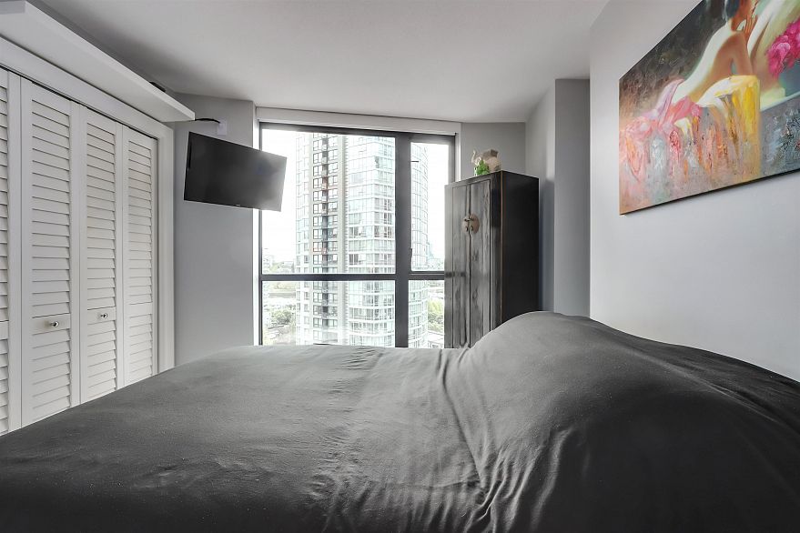 1102 501 Pacific Street