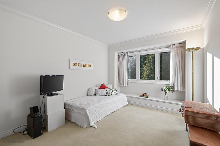 6787 Montgomery Street