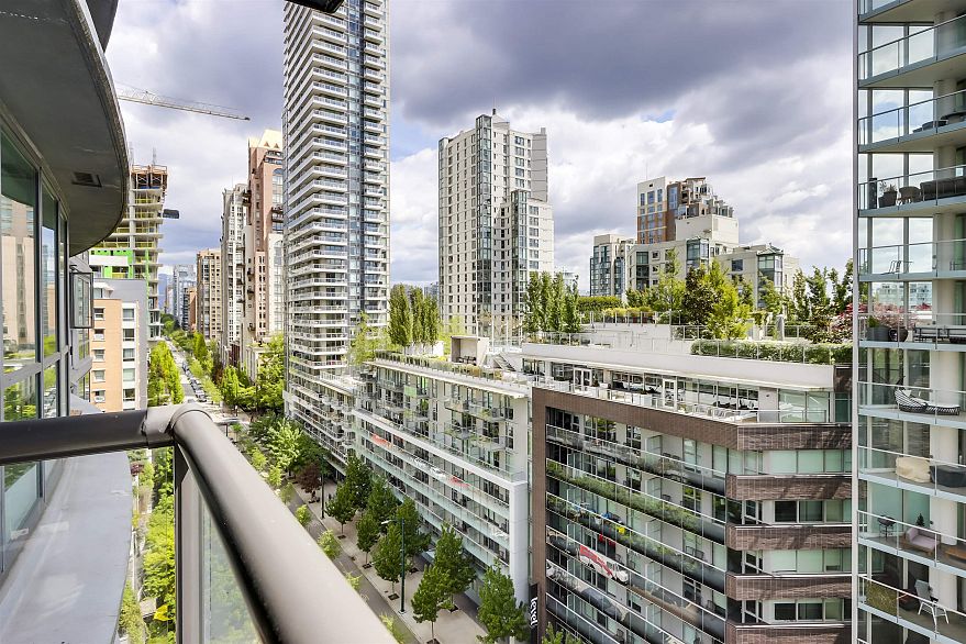 1102 501 Pacific Street