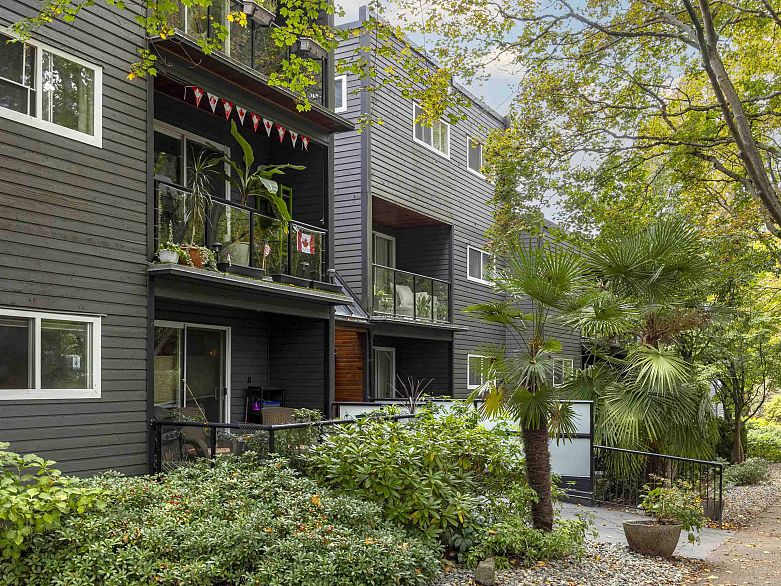 302 1550 Barclay Street