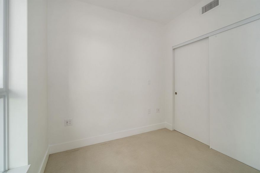 808 3581 E Kent Avenue North