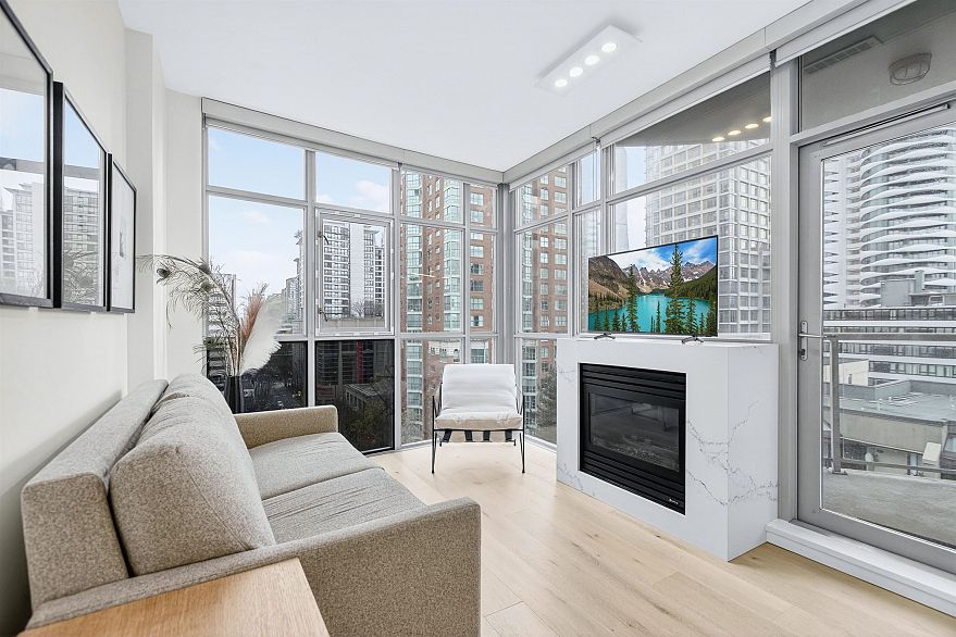 906 1050 Smithe Street