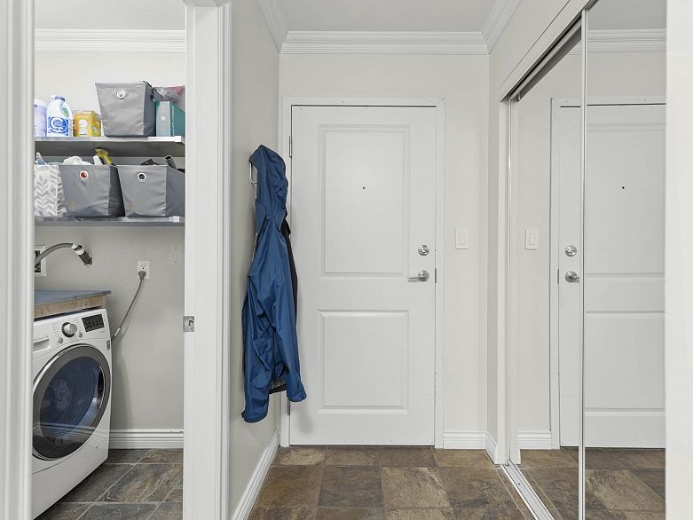 302 1550 Barclay Street