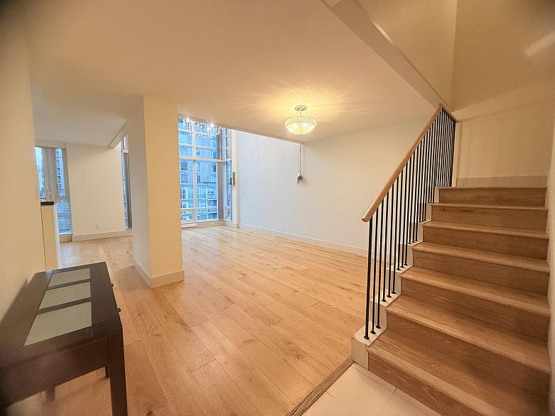 607 590 Nicola Street