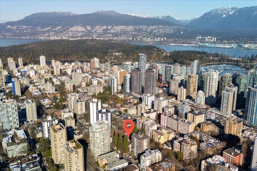 304 1274 Barclay Street