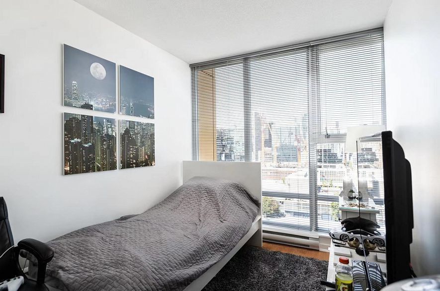 2706 602 Citadel Parade