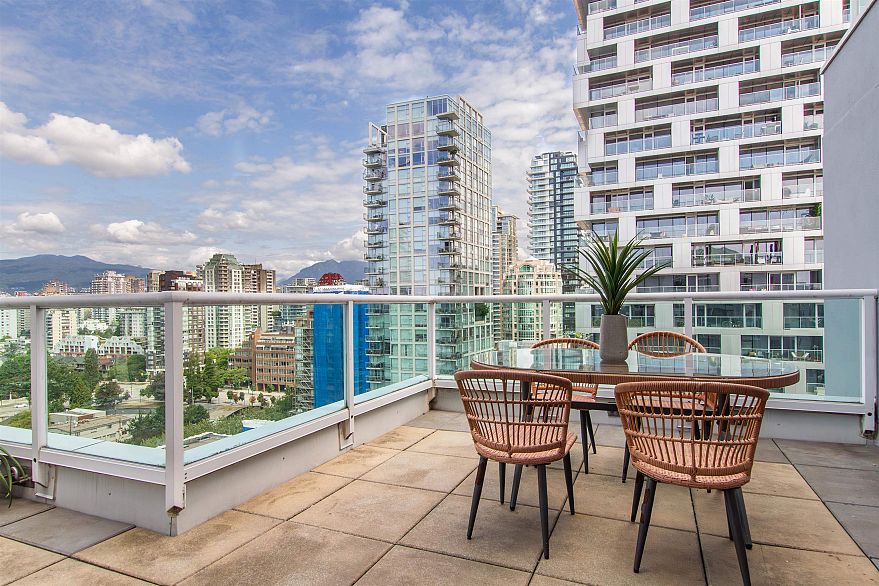 2301 1500 Howe Street