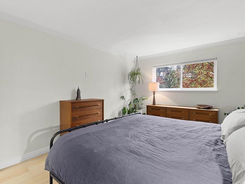 302 1550 Barclay Street