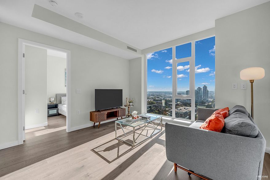 1504 7418 Paulson Street