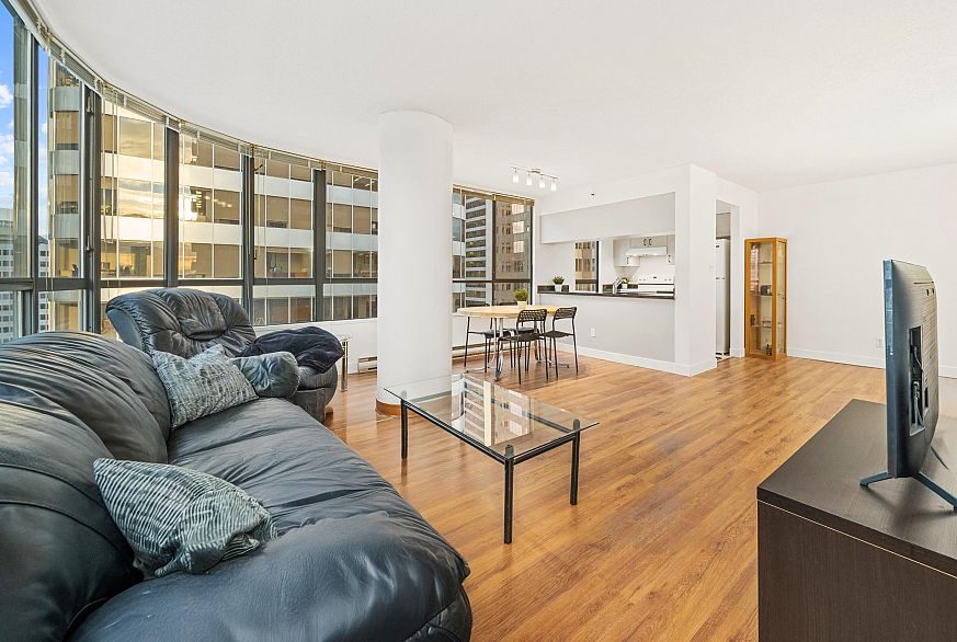 1006 1060 Alberni Street