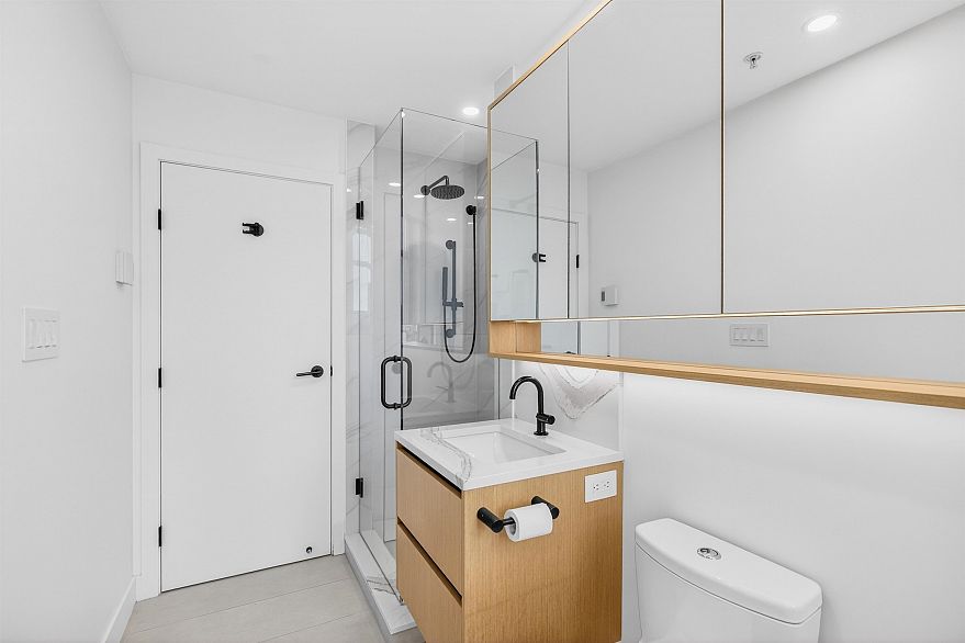 906 1050 Smithe Street