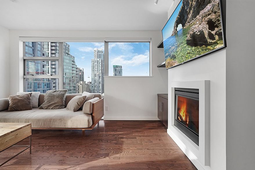 2404 1225 Richards Street