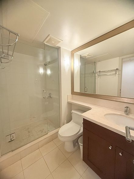 607 590 Nicola Street