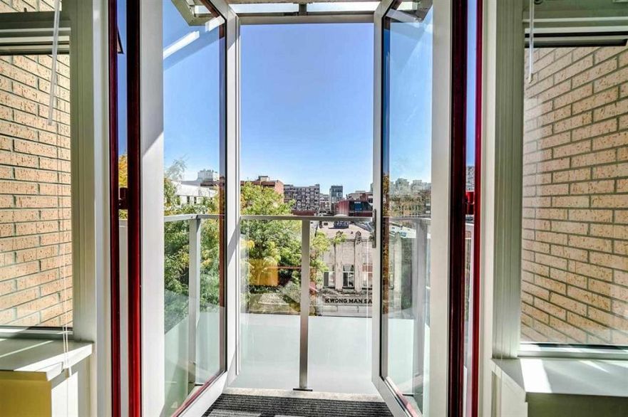 404 231 E Pender Street