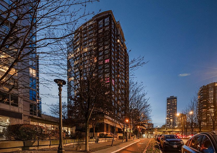 1705 550 Pacific Street