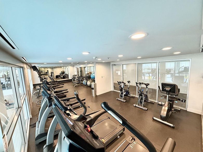 2803 111 W Georgia Street