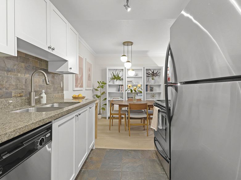 302 1550 Barclay Street