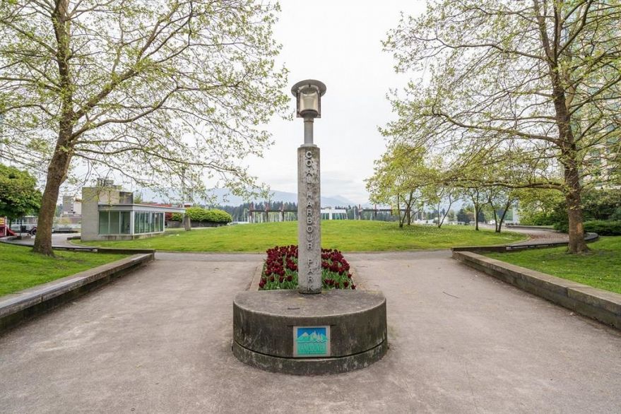 902 1328 W Pender Street