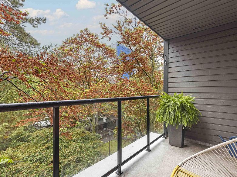 302 1550 Barclay Street