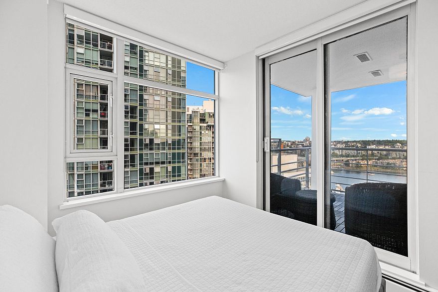 2006 198 Aquarius Mews