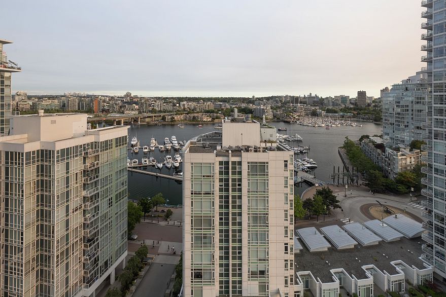 2006 198 Aquarius Mews