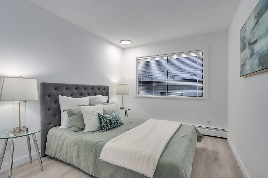 206 1622 Frances Street