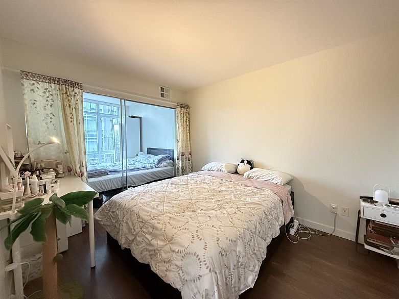 203 4818 Eldorado Mews