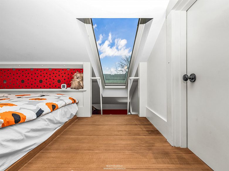 1747 Balaclava Street