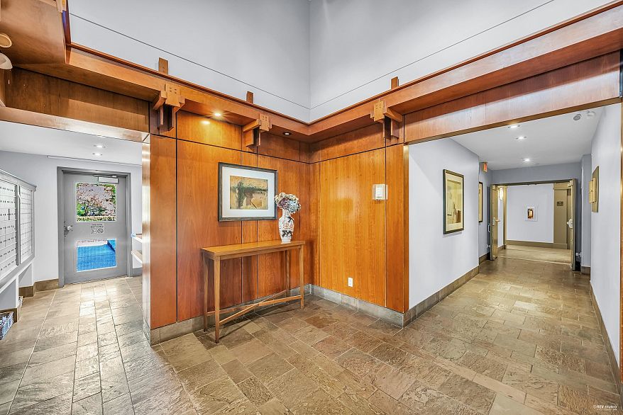 1305 4655 Valley Drive