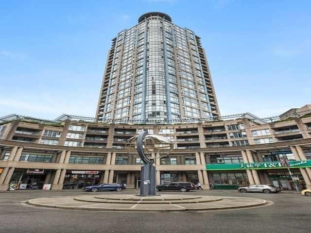 2204 183 Keefer Place