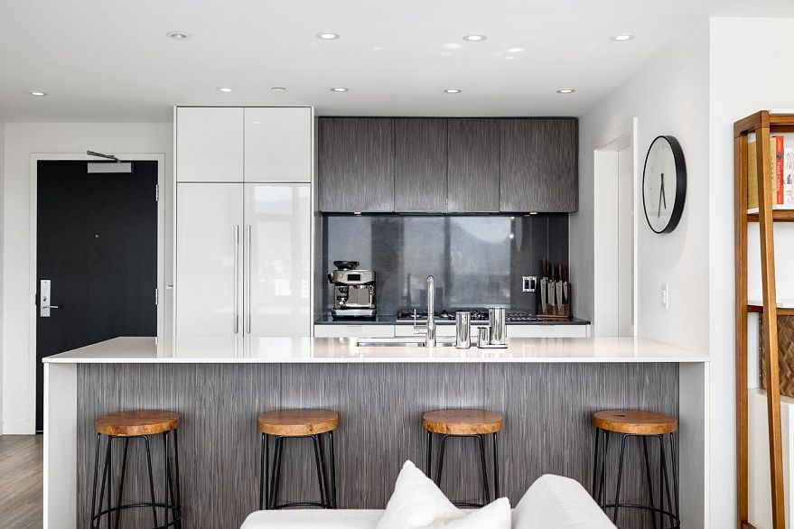 902 209 E 7th Avenue