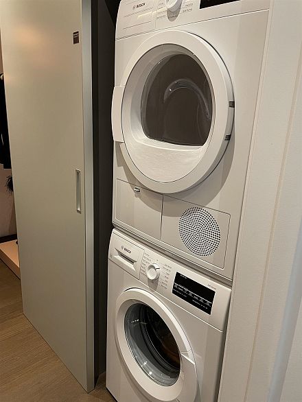 3005 1277 Hornby Street