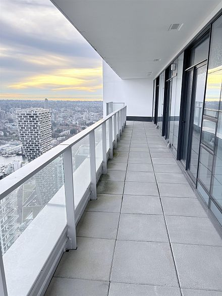 5901 1289 Hornby Street