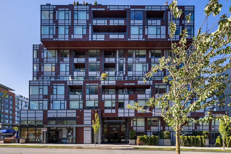 902 209 E 7th Avenue