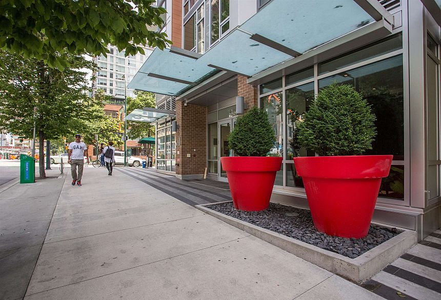 2207 1308 Hornby Street