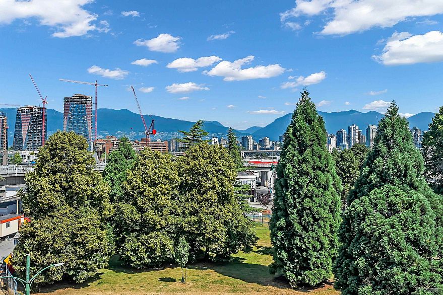 404 1529 W 6th Avenue