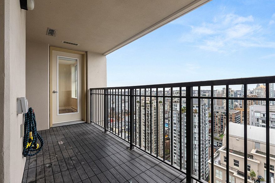 2901 969 Richards Street